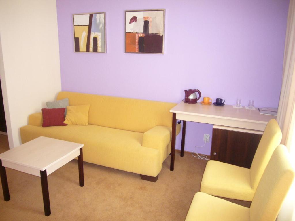 7 Days Hotel Kamyanets-Podilskyi Bilik gambar