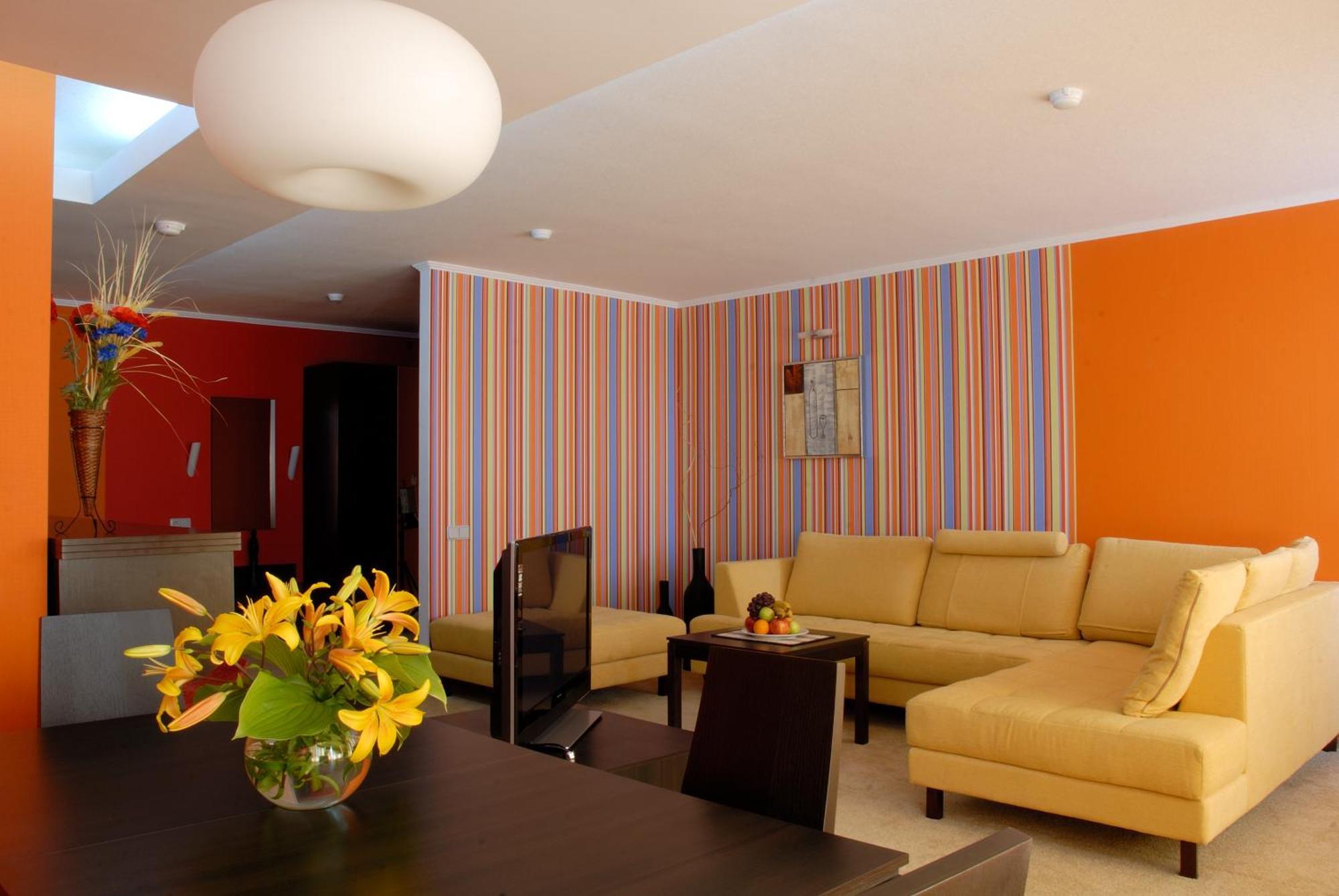 7 Days Hotel Kamyanets-Podilskyi Luaran gambar