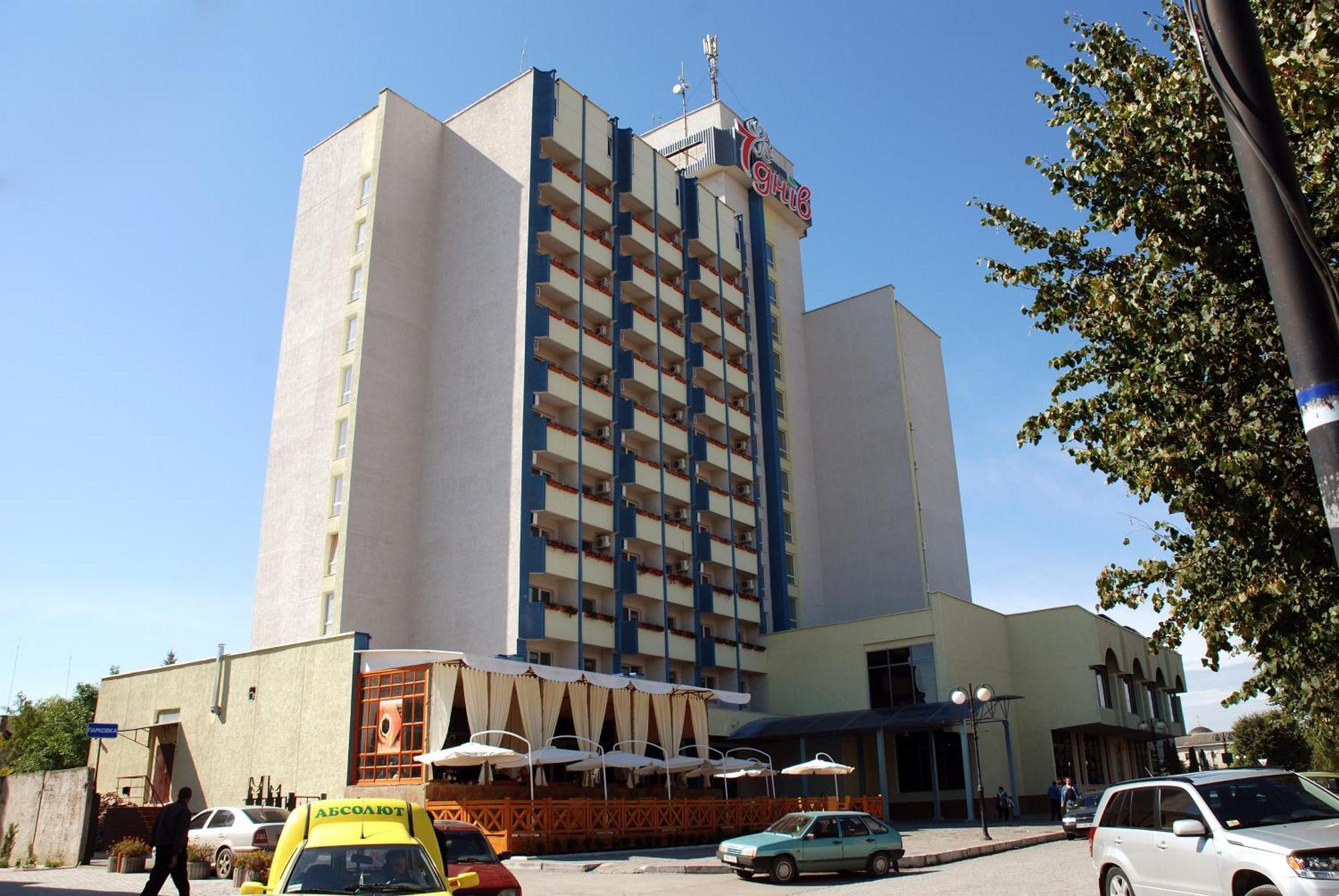 7 Days Hotel Kamyanets-Podilskyi Luaran gambar