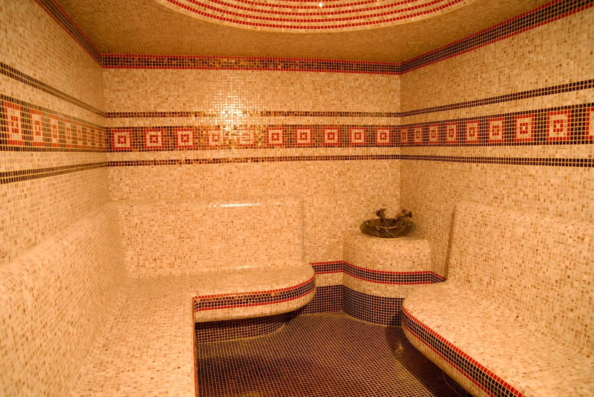 7 Days Hotel Kamyanets-Podilskyi Luaran gambar