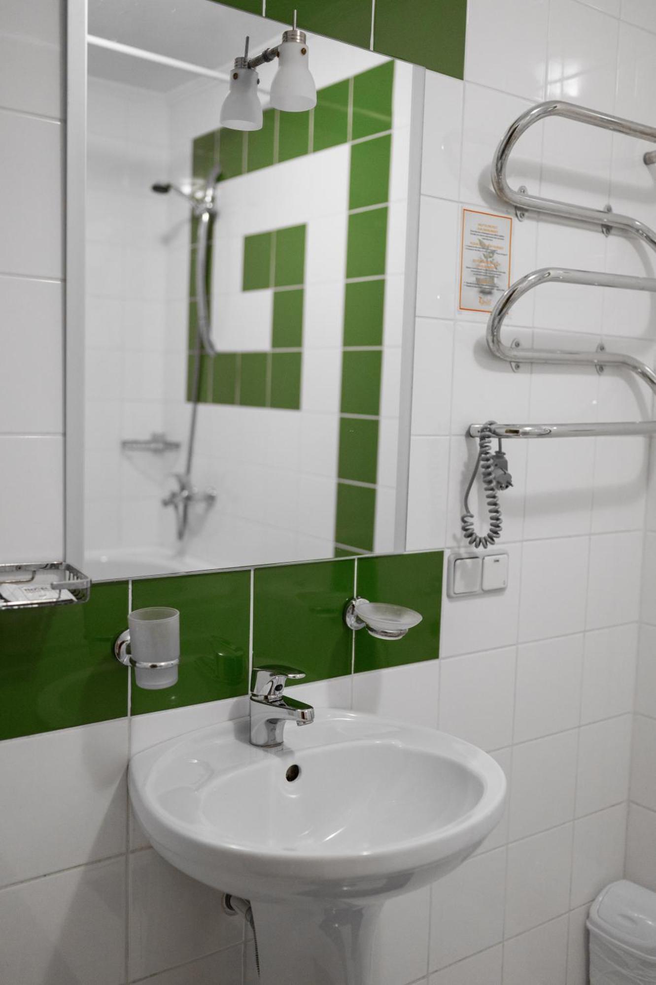7 Days Hotel Kamyanets-Podilskyi Luaran gambar